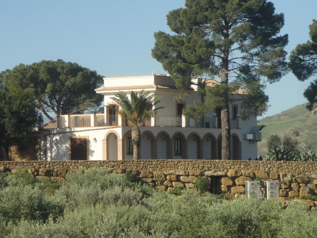 Agriturismo Feudo Muxarello Villa Aragona Exterior foto